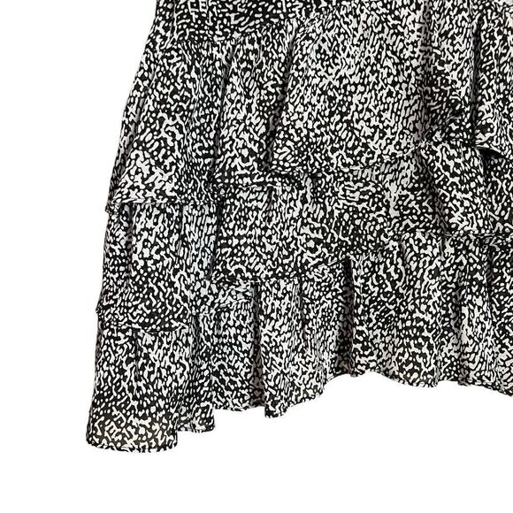 3 for $30! Mexx patterned flowy mini skirt. Size 4 - Picture 6 of 8